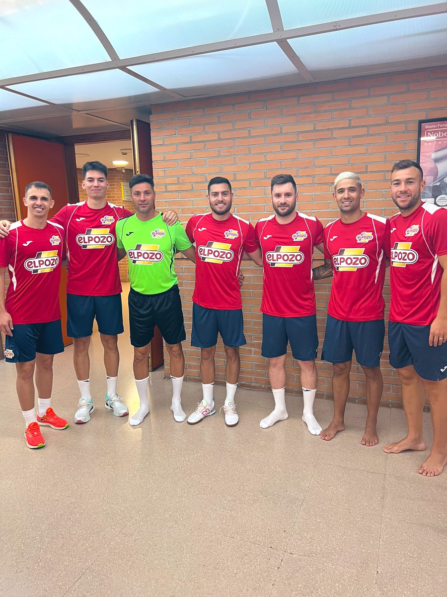 ElPozo Murcia Costa Cálida FS (@elpozomurcia_fs) on Twitter photo Comenzamos pretemporada!
Primer día de reconocimientos fisioterapéuticos y podológicos con <a href="/INNOVAMURCIA/">INNOVA SALUDyDEPORTE</a> .
<a href="/Jjangosto/">Juanjo Angosto</a>
<a href="/FelipeValerio07/">Felipe Valerio</a>
<a href="/gadeia13futsal/">gadeia13futsal</a>
<a href="/_marcelmarques/">Marcel Marques</a>
<a href="/brunotaffy/">Bruno Taffy</a>
<a href="/Rafa_Futsal/">Rafa13santos</a>
<a href="/RicardoMayor11/">Ricardo Mayor</a>
💪🏻👍🏻 Comenzamos pretemporada!
Primer día de reconocimientos fisioterapéuticos y podológicos con <a href="/INNOVAMURCIA/">INNOVA SALUDyDEPORTE</a> .
<a href="/Jjangosto/">Juanjo Angosto</a>
<a href="/FelipeValerio07/">Felipe Valerio</a>
<a href="/gadeia13futsal/">gadeia13futsal</a>
<a href="/_marcelmarques/">Marcel Marques</a>
<a href="/brunotaffy/">Bruno Taffy</a>
<a href="/Rafa_Futsal/">Rafa13santos</a>
<a href="/RicardoMayor11/">Ricardo Mayor</a>
💪🏻👍🏻