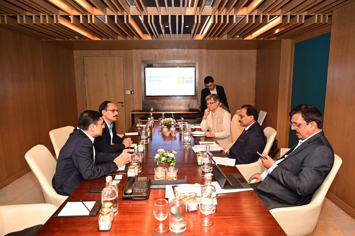 Another significant step towards #EnergyTransition - O2 Power (<a href="/shyam2602/">S Sharma</a>) signs USD 3Bn/INR 240Bn MoUs with major FIs, <a href="/pfclindia/">Power Finance Corp.</a> &amp; <a href="/RECLindia/">REC Limited</a>.
This'll strengthen our delivery capabilities &amp; will accelerate the implementation of our #RenewableEnergy projects

#aatmanirbharbharat