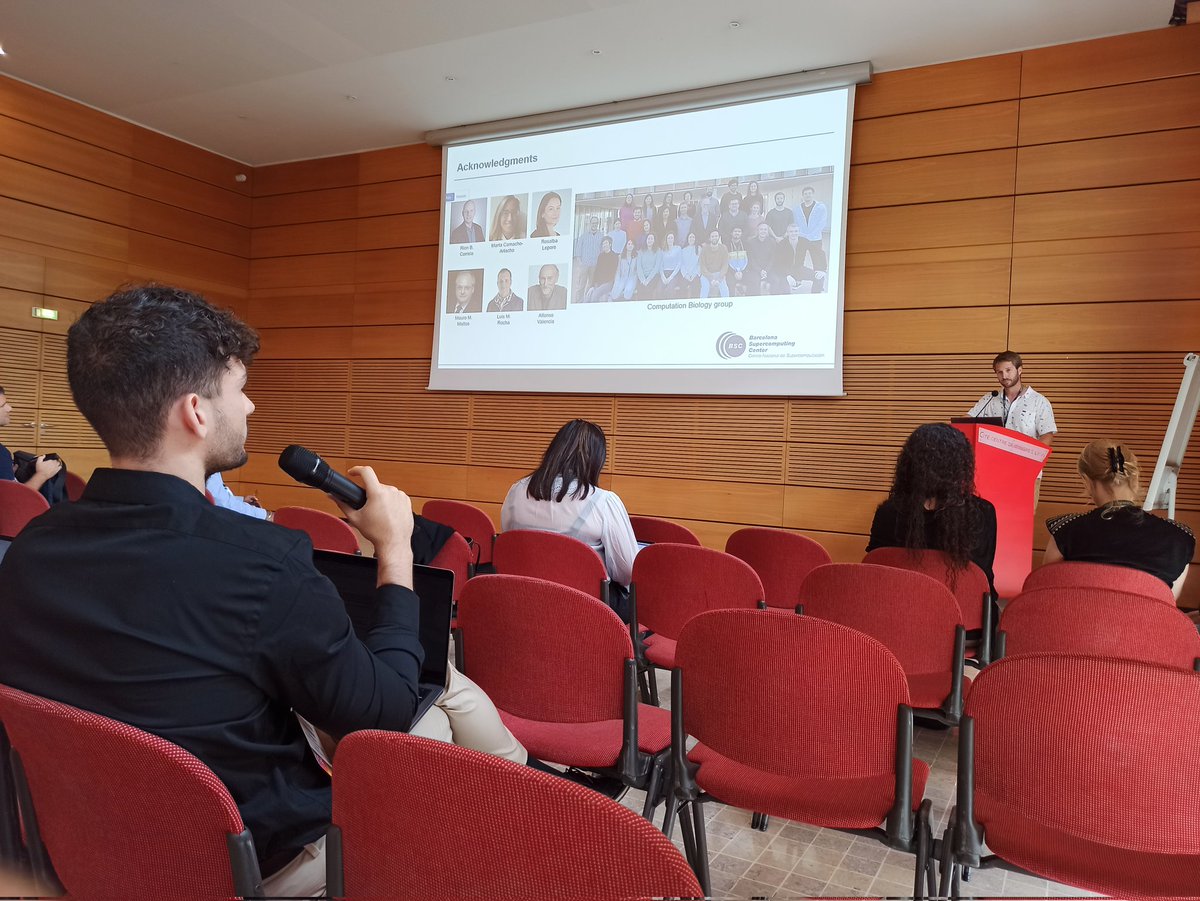Excellent talk by @jonsv89 <a href="/BSC_CNS/">BSC-CNS</a> on worrying prevalence &amp; neglected #GenderDifferences in co-administration of #InteractingDrugs from #EHRs of 🇪🇸🇧🇷🇺🇲 Amazing collab <a href="/Alfons_Valencia/">AlfonsoValencia alfonsovalencia.bsky.social</a> &amp; <a href="/LuisMateusRocha/">Luis M. Rocha</a> labs on a massively important topic! <a href="/ISMBinfo/">ISMB/ECCB Conference</a> #ISMBECCB2023 <a href="/Bioinfo4women/">Bioinfo4Women</a>