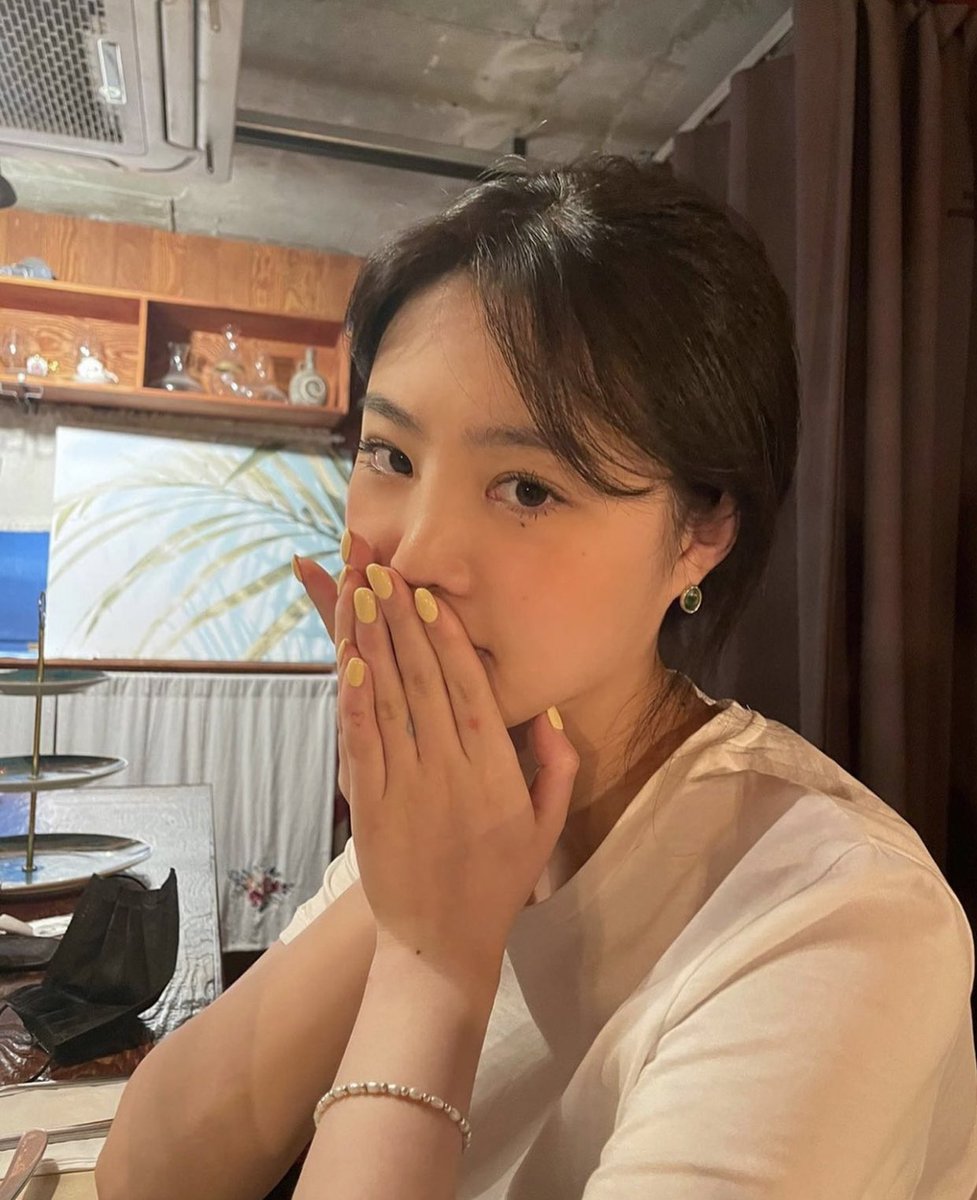 수수 tweet media