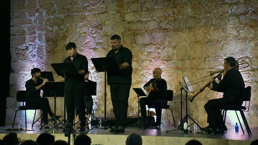 TodalamusicaEs's tweet photo. Vélez Blanco revive las locuras de amor de Shakespeare con la música de Serendipia Ensemble &amp; Essentia Consort | https://t.co/BOJXbGQTLN | @festimuvb | @SerendipiaEnsem | @candidammml https://t.co/jouBQ74ZBE