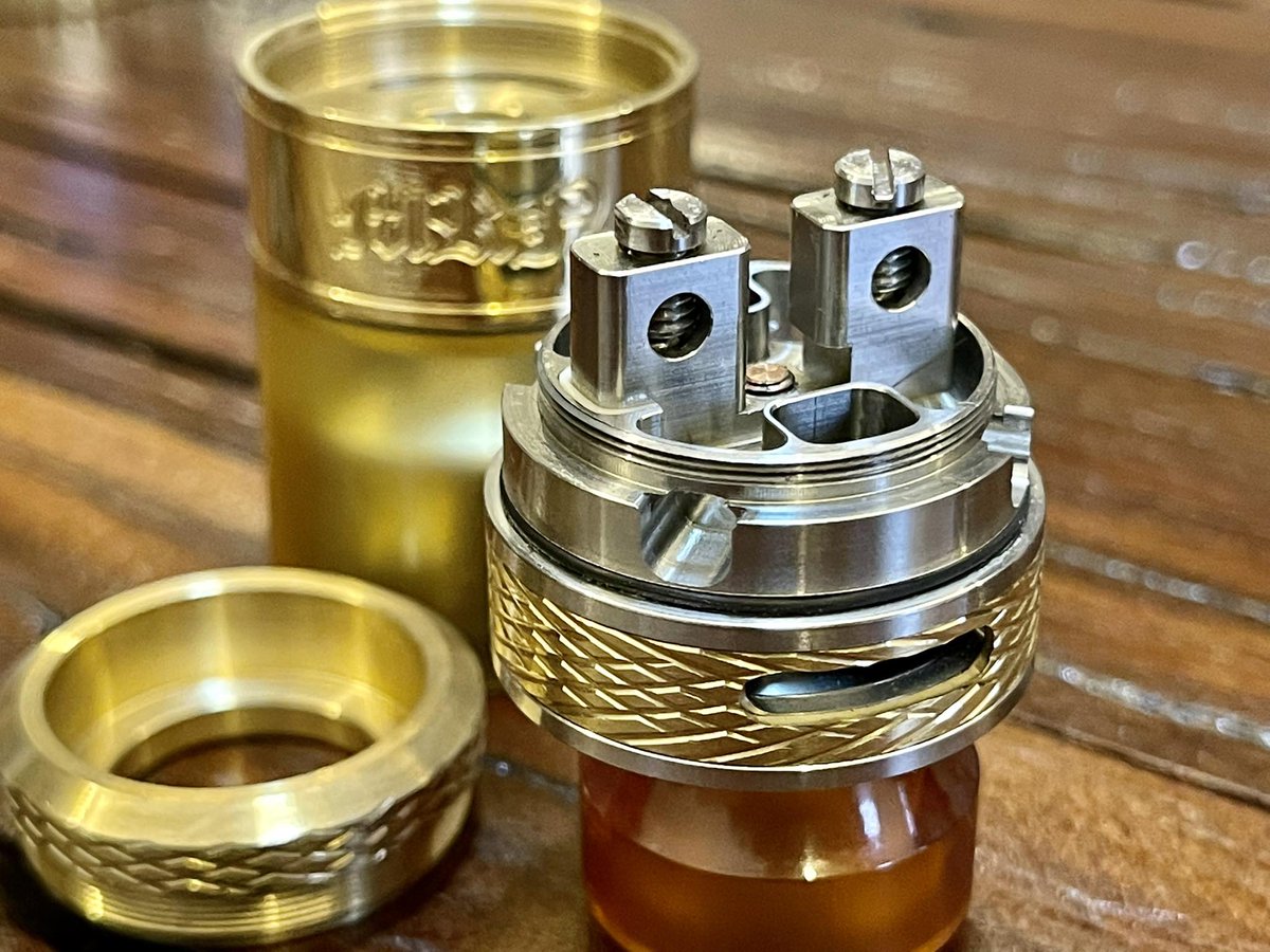 bakuendo_vape's tweet photo. BEAST RTA MRN MODZ
そろそろ届きます
こいつも大きなコイルが楽に収まりそうですね
#MRN #Beast #RTA #MRNMODZ #vape #liquid #bakuendo #爆煙堂 #電子タバコ #ベイプ #水戸 #水戸市 @爆煙堂 https://t.co/4yUkvmOh6N