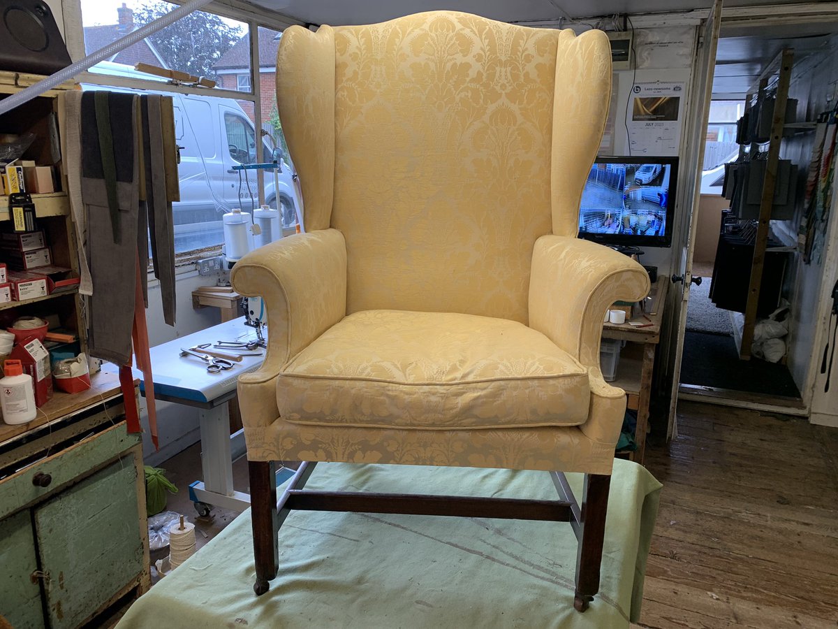 vinallandmacey's tweet photo. A wonderfully shaped Georgian Wingchair recently returned to a happy customer. Reupholstered in @marvictextiles Hero Cerise. #VinallandMacey #Hadlow #Kent #UpholsterersNearMe  #UpholsteryUK #BespokeService 

#IndependentBusiness #ShopLocal
#WingChair #Antique https://t.co/pueyzA7Ecq