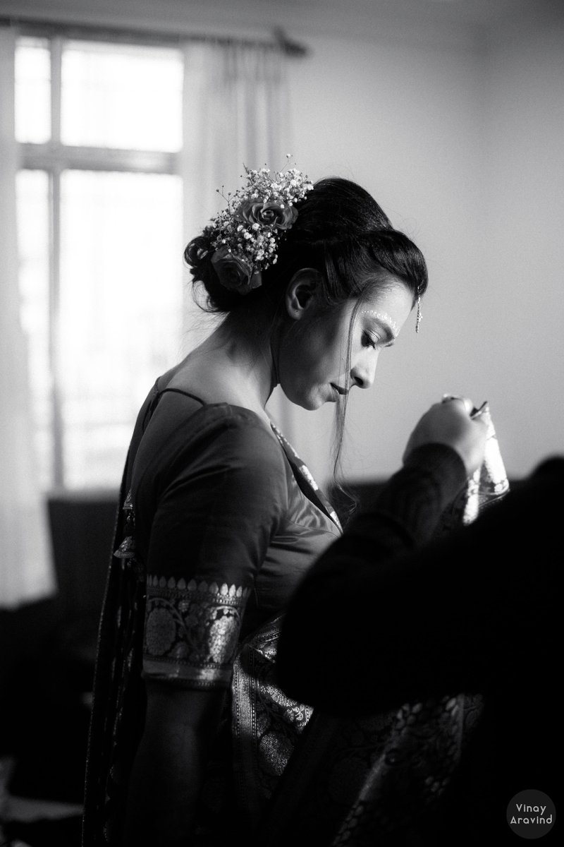 vinayaravind's tweet image. Periodic reminder that I shoot weddings. These are pictures from a wedding I shot in Kolkata some months ago. If you're getting married and like these pictures (insta in bio) and prefer a low-key documentary style, drop me a DM. Would appreciate some retweets also, thank you!