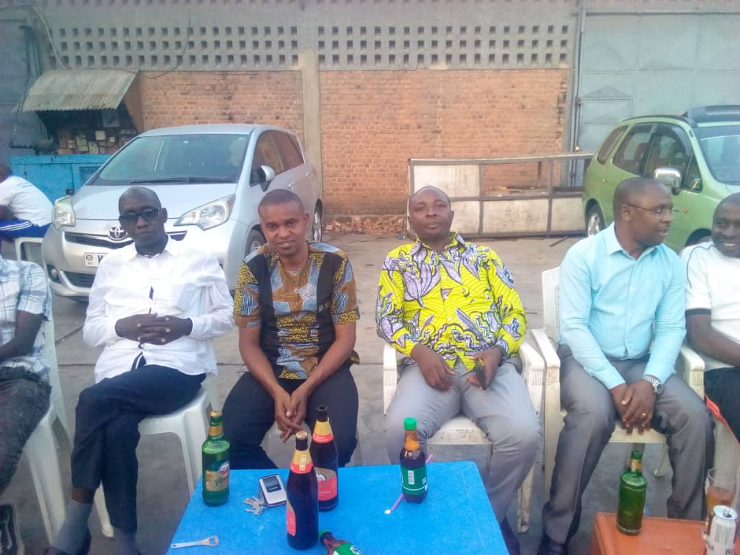 apdr_parti's tweet photo. Muriyo nama,@banzawitonde arongoye #APDR yaheraheje yerekana bashasha binjiye mu rwego rukuru w'ibiro ,kandi n'abandi banywanyi benshi baguma binjira gutyo icizere co kuzoronka ikibanza ciza bagifise. https://t.co/L3JKzBOL9S