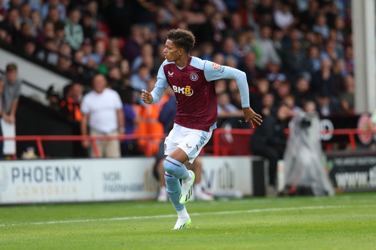 CartwrightAmo's tweet photo. A loan for Omari to league 2 or 1 to build resilience over a 42 games + cup ties would do him great Youngsters have high highs but struggle to have a high lowest. He’s not ready for championship. Ramsey &amp; many with him did it &amp; then went to play championship great💜💙

#avfc #utv https://t.co/WjwuStSzQ4