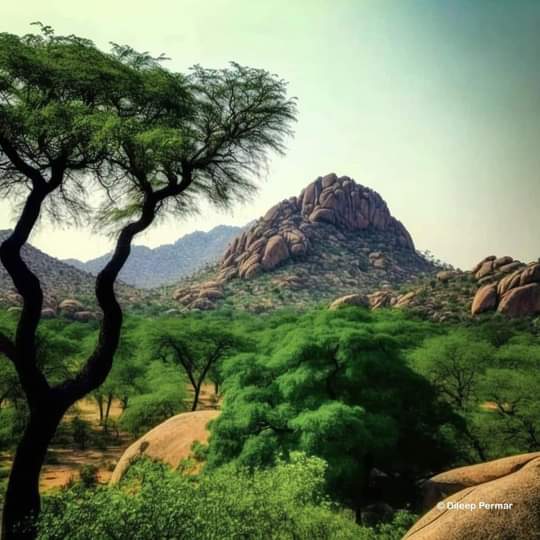 ھندو مذھبی کتاب راماٸن میں لکھا ھے کہ ھماری دو ماٸیں ھیں ایک جنم دینے والی اور ایک دھرتی ماں۔ ھم اپنی ماں کو نہیں چھوڑ سکتے....
 #SaveKaroonjhar