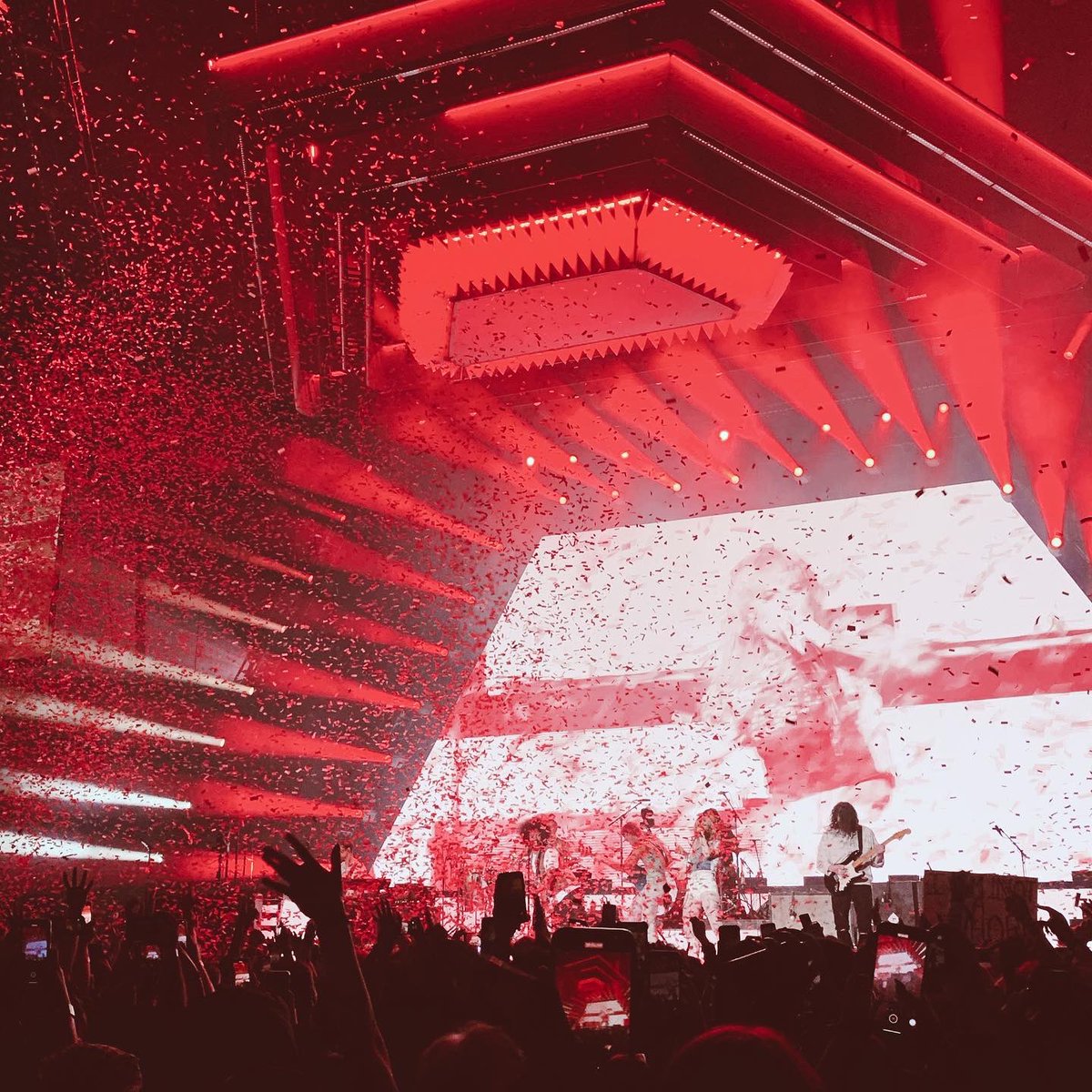 Jigsaw_Johnny's tweet photo. @paramore // 7/15 + 7/20 ❤️‍🔥 https://t.co/Q3l9DELLF0