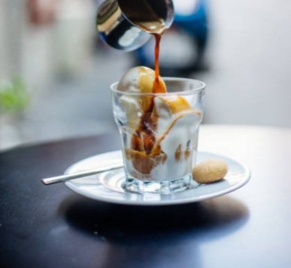 pinkysadlerWI's tweet photo. ⭐⭐ HAPPY National Vanilla Ice Cream Day ⭐⭐

It's got to be Affogatto, that's my favourite way to eat vanilla ice cream 😁 

Whats your favourite way to eat vanilla icecream?
#Vanilla #icecream #Italian #NationalIceCreamDay #veganfood #glutenfree https://t.co/1UnehdW0yZ