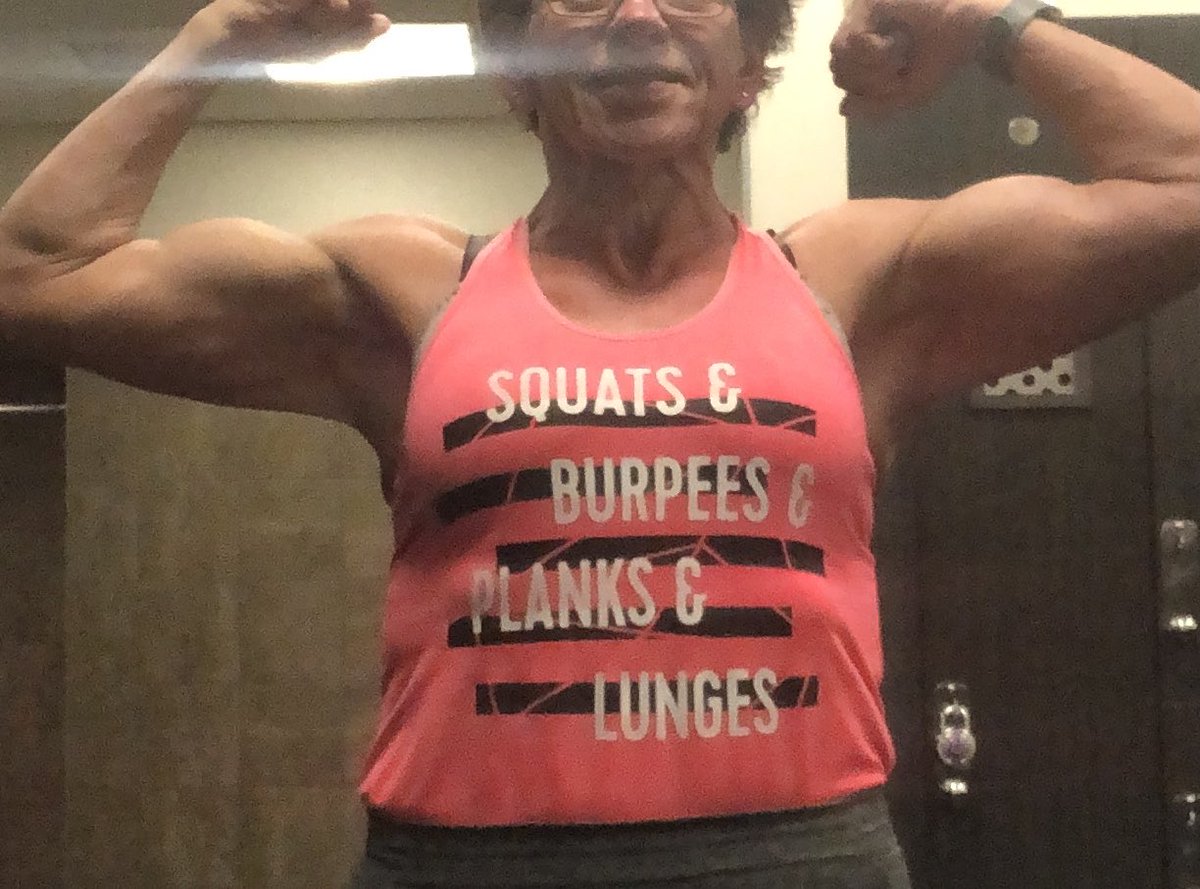 bebelambertDeb's tweet photo. A little late night workout after getting off work… bout 12:30!am… what it’s called? #flex #65yearold #bodybuildingcompetitor #npcfigure That is all https://t.co/26jUmRotLZ