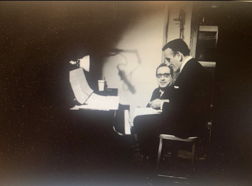 Love this photo of the late Tony Bennett <a href="/RTElyricfm/">RTÉ lyric fm</a>