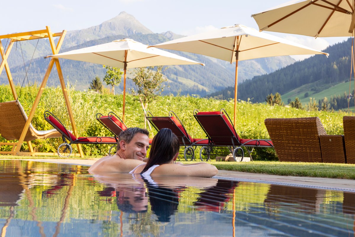 leadingspa's tweet photo. 💕 Sommer, Sonne, Badezeit im Alpbacherhof in Tirol👉 https://t.co/2iNR1r5gw0
📷: Natur &amp; Spa Resort Der Alpbacherhof
#leadingspa #leadingsparesorts #alpbacherhof #alpbachtal #wellnessurlaub #sommerurlaub #sommer #wellnesshotel #hotel #tirolerberge #hotelderwoche #visitaustria https://t.co/CtEfAuYUTG