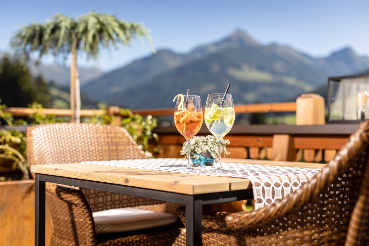 💕 Sommer, Sonne, Badezeit im Alpbacherhof in Tirol👉 tinyurl.com/alpbacherhof
📷: Natur &amp; Spa Resort Der Alpbacherhof
#leadingspa #leadingsparesorts #alpbacherhof #alpbachtal #wellnessurlaub #sommerurlaub #sommer #wellnesshotel #hotel #tirolerberge #hotelderwoche #visitaustria