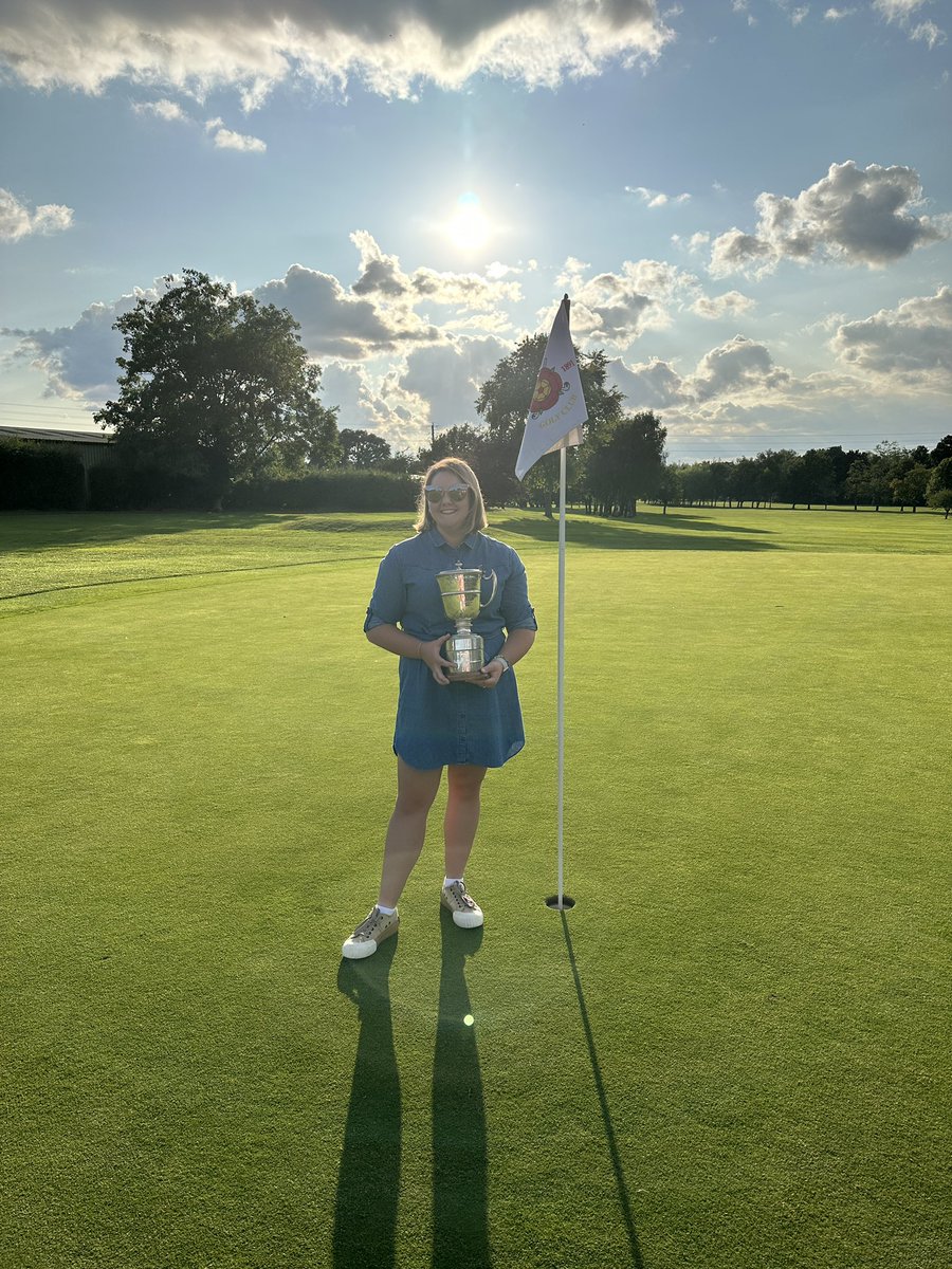 Suzanne Murray tweet media