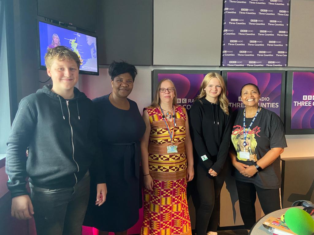 QPCOBEDFORD's tweet image. .Loved being on @BBCBabs_michel  @BBC3CR yesterday with 2 of BASTLIE (Bedford Academy students Tackling Loneliness In Everyone) students  Thank u @Bedford_Academy  &amp;amp; @BBCCiN 4 funding this project! Click on link below &amp;amp; listen to the interview at 2.15.16
bbc.co.uk/sounds/play/p0…