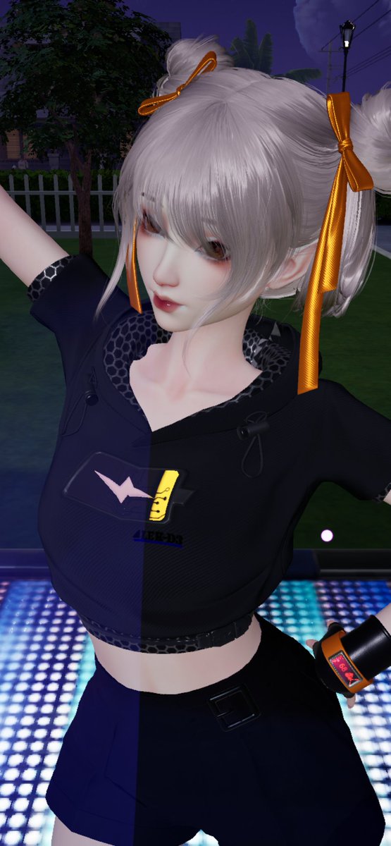 ClariFleur's tweet photo. On dance...hmm...how it calls.. Dance floor or dance pole?...
#lifemakeover #fashion #outfit #dancing #sportform https://t.co/FvcUCu2ape