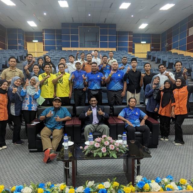 SELESAI KURSUS

BATU GAJAH, 24/7/2023 - Alhamdulillah, selesai berkampung 4 hari 3 malam sejak 21/7/2023 di Akademi Pembangunan Belia Malaysia (APBM) Batu Gajah, Perak mengikuti Kursus Pengurusan Program (Program Pro) Zon Tengah.

#TerusCemerlang #TerusBerbakti