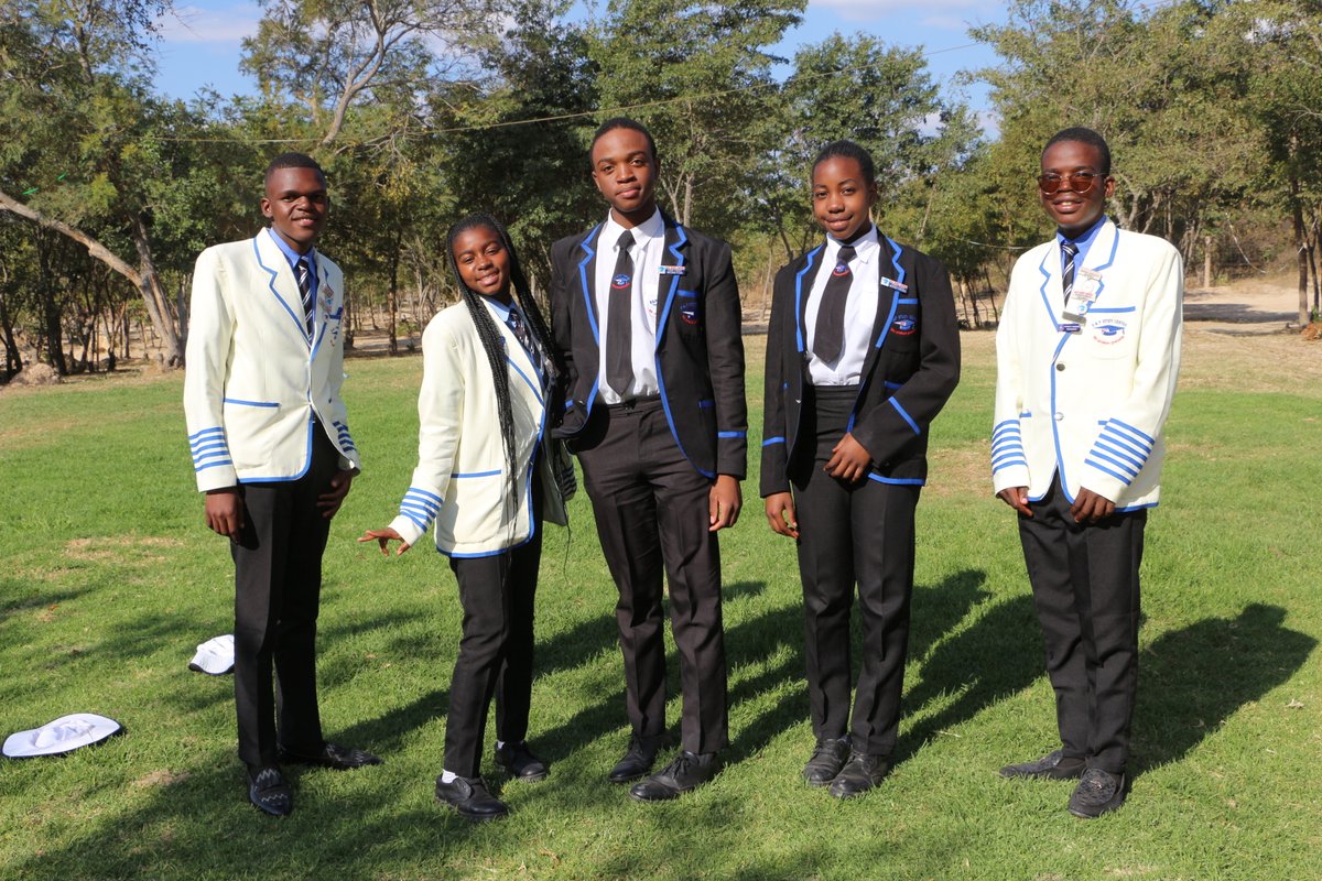 bandpstudycentr's tweet photo. Grooming lifetime leaders. Our prefects board, monitors, and monitresses attended a leadership seminar at Damview. https://t.co/2iN0BSTg77