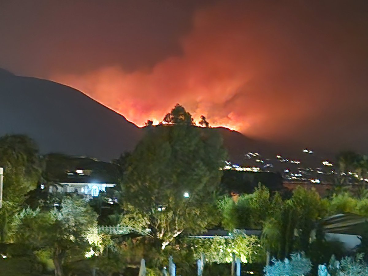 Pitty258's tweet image. Our view last night #Corfu #wildfire #dassia