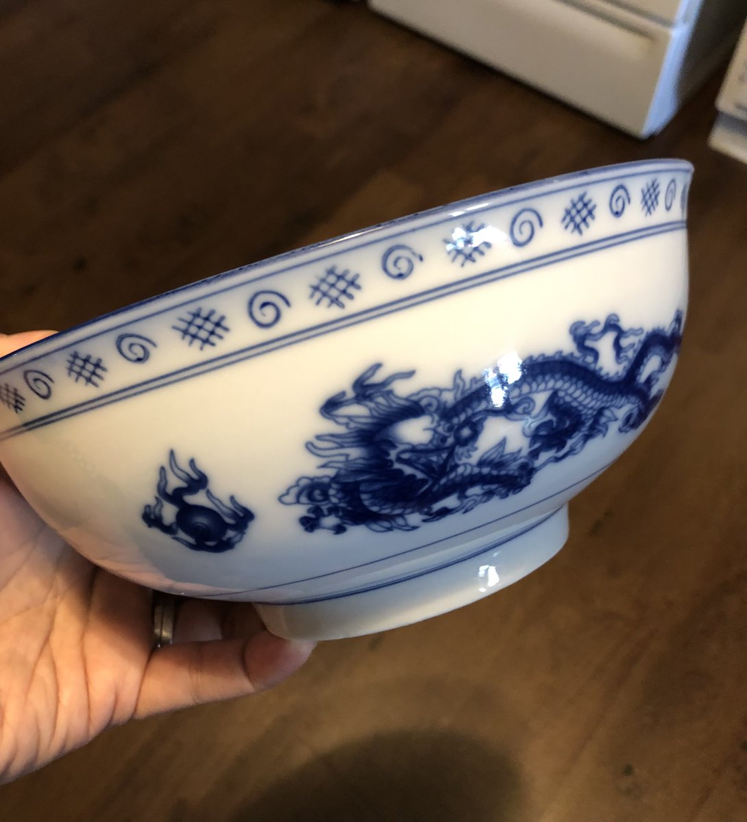 Curiosity question: a friend picked up a bowl at a yard sale and is intrigued by the mark at the bottom. Anybody who knows more about ceramics than I do who can place this? First character is 大, maybe last one is 器? Any other info? <a href="/gerritsen_anne/">Anne Gerritsen</a> @CraigClunas?