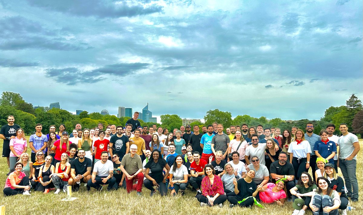 Moment de convivialité autour d'un concept Olympiade avec en toile de fond nos futurs locaux à La Défense @SII_IDF <a href="/GroupeSII/">Groupe SII</a> <a href="/SylvainPaturel/">Sylvain PaturelVoyer</a>