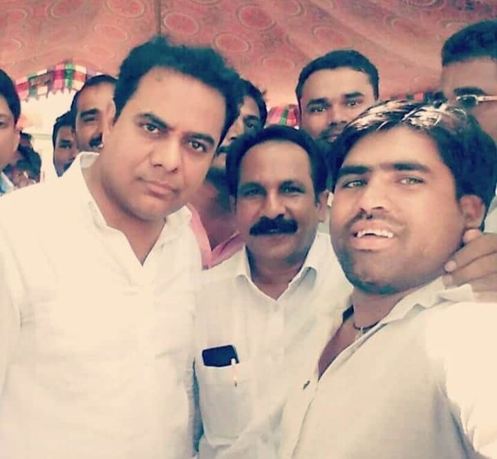 RAMANNABANOTH99's tweet photo. BRS పార్టీ వర్కింగ్ ప్రెసిడెంట్, 
తండ్రికి తగ్గ తనయుడు, 
ఐటి &amp; మున్సిపల్ శాఖ మాత్యులు ,
తెలంగాణ భవిష్యత్ నిర్మాత ,
యూత్ ఐకాన్ 
శ్రీ కేటి రామన్న గారికి జన్మదిన శుభాకాంక్షలు🎂💐💐. https://t.co/qqVPAIrHol