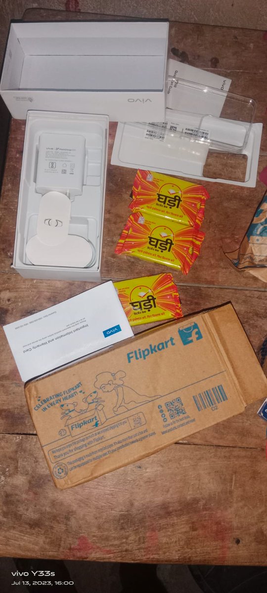 Ersanjaykumar6's tweet photo. Flipkart totally fraud with me I had booked the mobile Vivo T2 5G on date 09.07.2023 But Delivered Soap instead of Vivo T2 5G 6/128 Mobile and my refund mony not send My order ID OD428573079032330100 https://t.co/OAj6wkRz7v