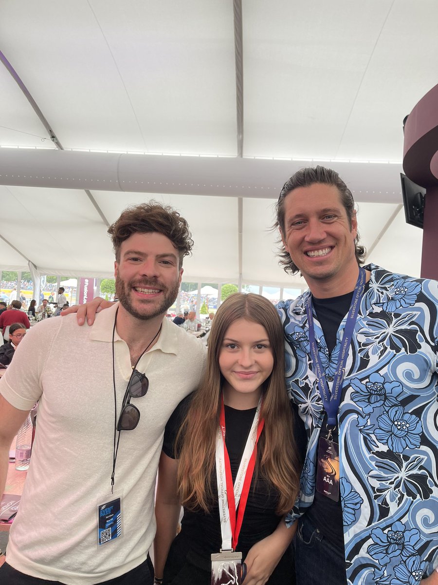 sean crompton tweet media