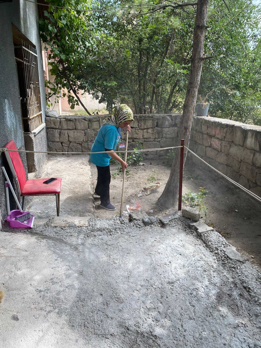 Vefa, ağır engelli çiftimizin hayatını bir nebze olsun kolaylaştırmak için çalışıyor.
#MilliVefaProgramı 
#UlusalVefaProgramı 
#NiğdeSYDV
<a href="/tcailesosyal/">T.C. Aile ve Sosyal Hizmetler Bakanlığı</a>
<a href="/Mahi_Nur/">Mahi_Nur</a>
<a href="/NigdeValiligi/">T.C. Niğde Valiliği</a>
<a href="/ashb_sygm/">Sosyal Yardımlar Genel Müdürlüğü</a>
<a href="/mehmetdem_25/">Mehmet Demircioğlu 🇹🇷</a>
<a href="/ValiMustafaKoc/">Mustafa Koç</a>
@abuzerceylan68