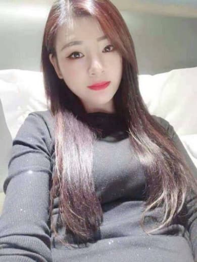 TracyYule2's tweet photo. 97号妹妹：鞍山台���县大庆东路附近
车票：5张/次，7张/两次,14张/夜，紫菱，长得和照片9层相似，身材苗条但是胸大，进门后先帮你换鞋，��水。洗澡的时候水中萧很刺激，蹲下温柔的舔吸，老二立刻有反应。到了床上后，继续吹，很有耐心 
妹妹联系方式看置顶推文 #鞍山约炮 #鞍山兼 https://t.co/CemLvJTu3N