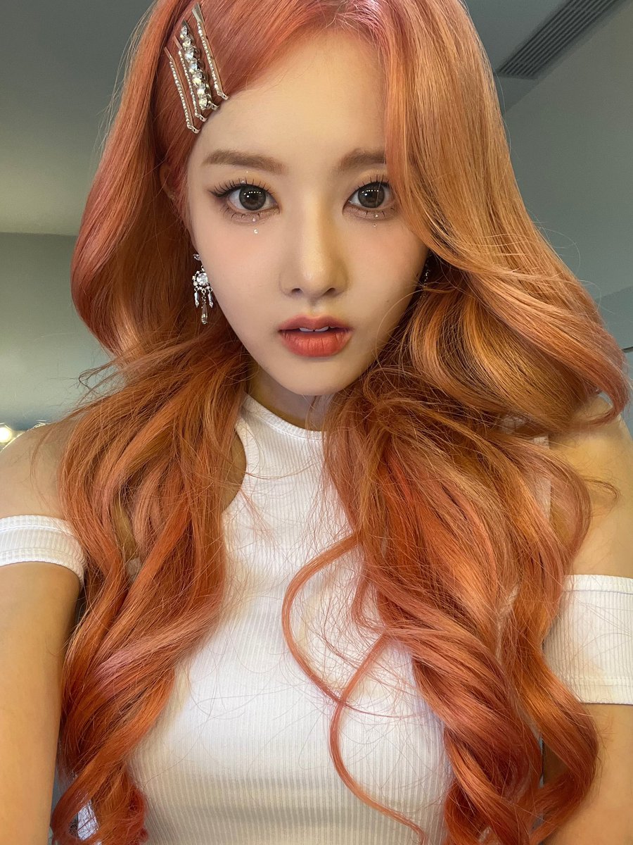 STAYC_talk's tweet photo. 🐩💬
Los Amo Madrid♥️💛♥️

#STAYC #스테이씨 #Sieun #시은 https://t.co/EnFDooBGBK