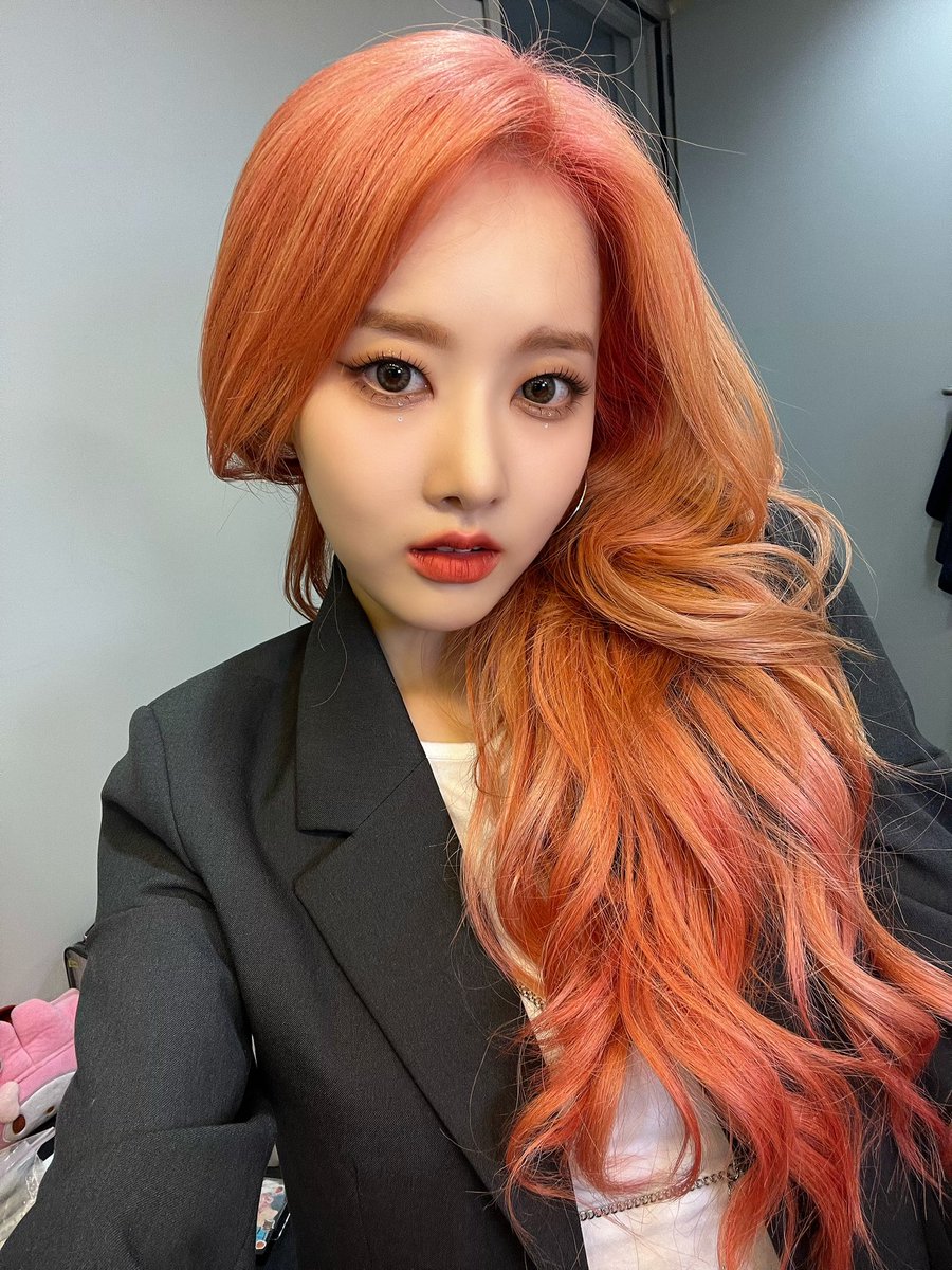 STAYC_talk's tweet photo. 🐩💬
Los Amo Madrid♥️💛♥️

#STAYC #스테이씨 #Sieun #시은 https://t.co/EnFDooBGBK