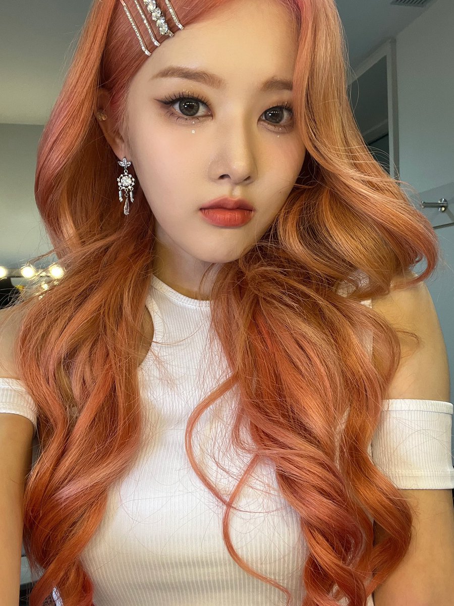 STAYC_talk's tweet photo. 🐩💬
Los Amo Madrid♥️💛♥️

#STAYC #스테이씨 #Sieun #시은 https://t.co/EnFDooBGBK