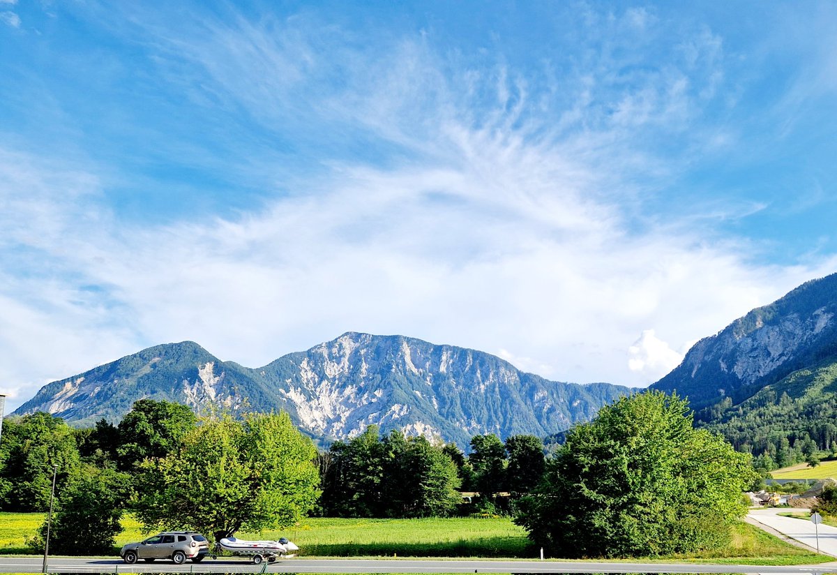 BegerackTanja's tweet image. 🌞 Wishing you all a wonderful start to the week after a hopefully restful weekend. 🌟 Let's approach the coming days with positive energy and joy together. 💪 #MondayMotivation #NewWeek #RestfulWeekend #PositiveThinking #FullOfEnergy #StartOfTheWeek #JoyfulLiving