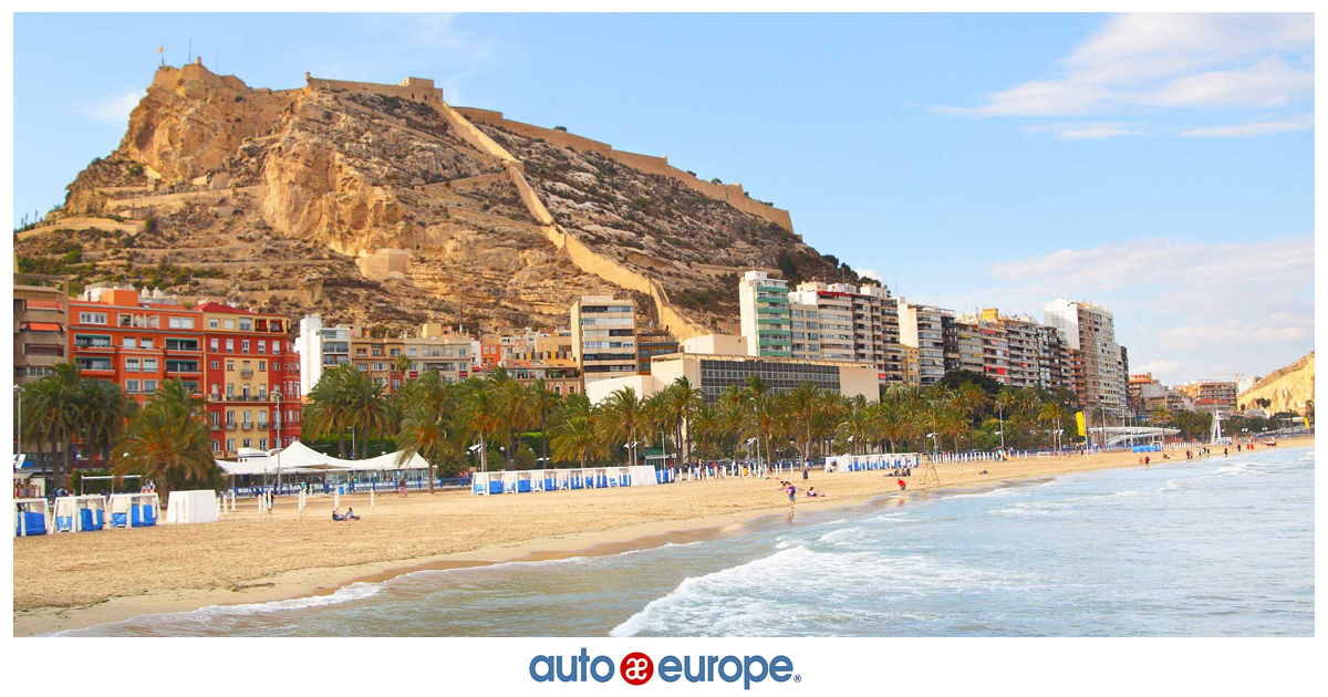 Mare limpido, spiagge fantastiche, panorama mozzafiato, musei imperdibili e una cucina deliziosa. Ad #Alicante, i turisti non possono chiedere di meglio! 🏖
Visitala con un noleggio auto a prezzi imbattibili! Info👉tinyurl.com/3dz86444