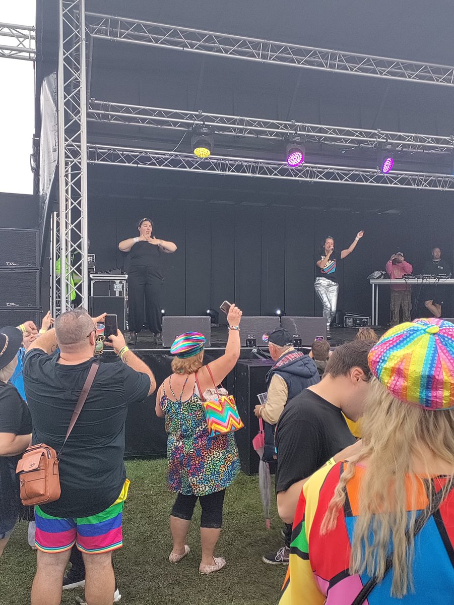 MrsSumners's tweet photo. Amazing day @cfieldpride co-working with the fabulous @AH_Mcr! Hope to be back next year 🤞🏻#BSL #BSLaccess https://t.co/5EdSjGsQdr