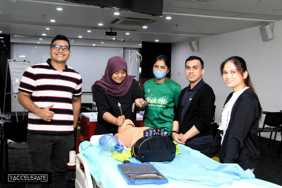 1acceleratesb's tweet photo. Empowering our participants to be everyday heroes! 🦸‍♂️🦸‍♀️ Proud to see them mastering ACLS and PALS course. 

#FirstAidHeroes #ClientTraining #LifeSkills #ACLS #PALS #1accelerate https://t.co/MtX2YTNNnf