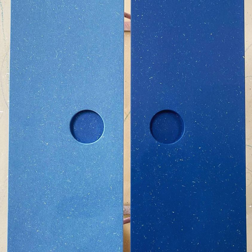 EMEDEC_com's tweet photo. Los tableros de fibra coloreada permiten varios acabados. En estos frentes de cajón podemos ver la diferencia entre el antes y el después del acabado con aceite.
#Tableros #Valchromat #FibraColoreada #Inspiración https://t.co/rjHrHqJwiF