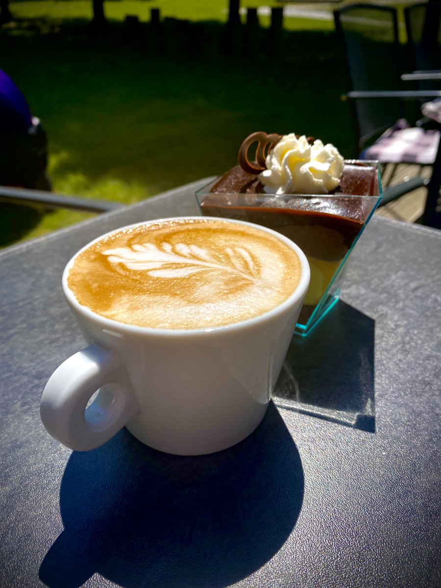 trojkafe's tweet photo. Dobré pondělní letní ráno☕️🍀🌞
#trojanovice #trojkafe #frenstat #stezkavalaska #beskydy #radegast #radhost #pustevny #morava #visitcz #fantastickebeskydy #radegastovybeskydy #mountains #naturelover #coffee #libusin #beskydymountains https://t.co/GUVcH7reyK