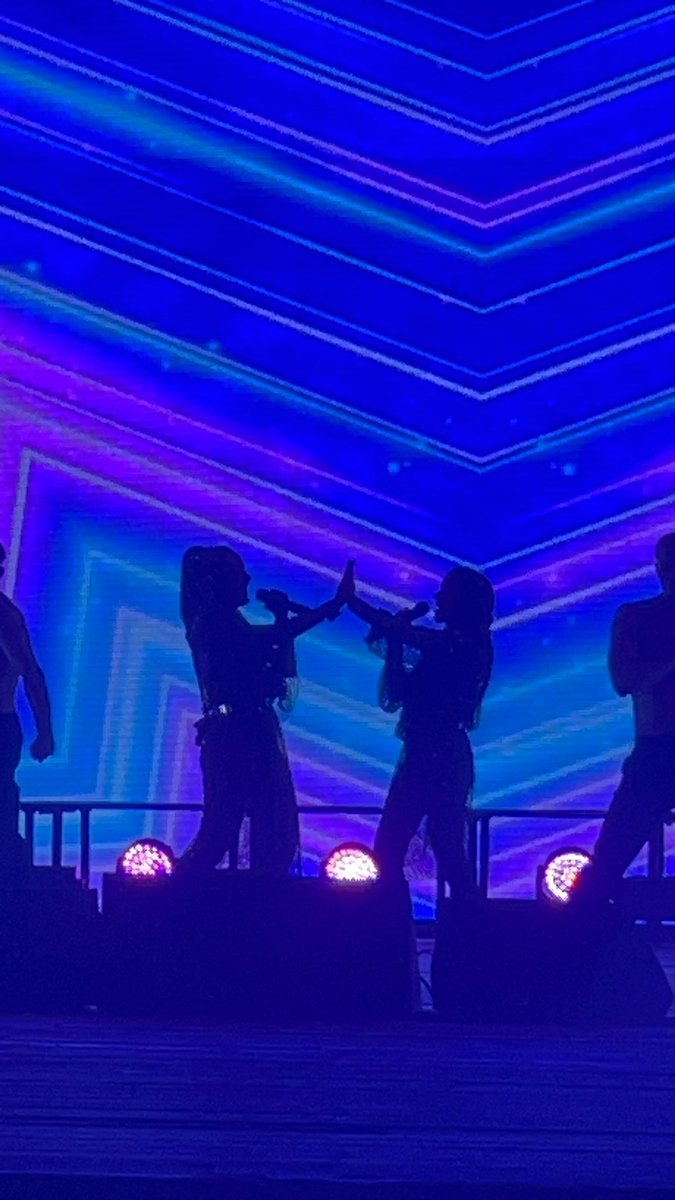 LuigiEs_'s tweet photo. Ancora non mi riprendo da tutto ciò 🥹
Napoli, 20/07/23 ❤️🔥#Persempretour
@paolaiezzi @chiaraIezzi @paolachiara https://t.co/lxdfQmiMDz