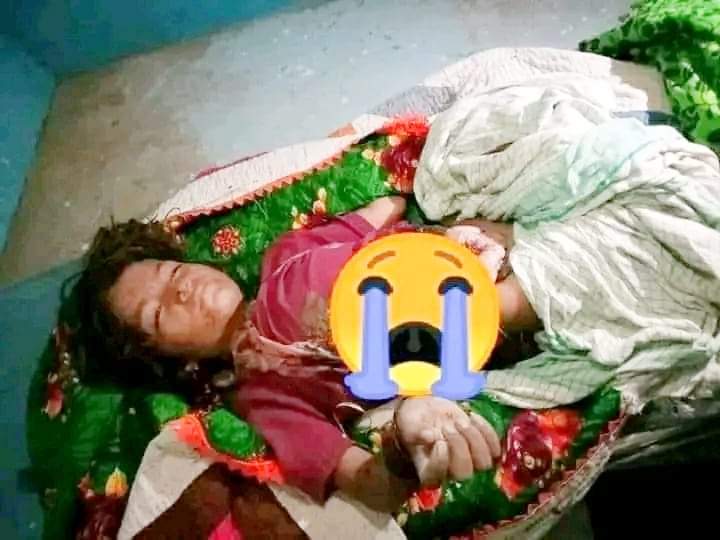 FaqirShiva's tweet photo. Badin Sindh
A,7 year old Hindu girl rape murder in Rajo khanani city 
افسوس😢😢
راڄو خاناڻي ويجهو عليم رستي ۾ 7 ورھين جي معصوم نياڻي لڇمي ڌي ويرجي ڪولھي کي نامعلوم جوابدارن قتل ڪرڻ بعد لاش کي ڳوٺ جي ويجهو اولياء ۾ اڇلائي ڇڏيو.
ڪالھ کان گھران گم ٿيل مسڪين نياڻي لڇمي ڪولھي جي وارثن پاران تلاش جاري ھئي پر افسوس اڄ سندس لاش مليو آھي 😢😢