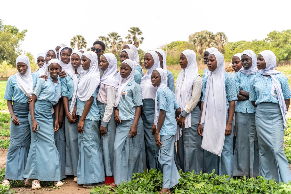 Awln_Gambia's tweet photo. If you had the power to do one thing today, what will it be?

For us, it will be to create and nurture an environment where #EveryGirl can thrive and become her best self. Where #EveryWoman is:
Empowered☑️
Self-reliant☑️
Vocal☑️

#AFuture4GambianWomen https://t.co/CIq6x4K4MJ
