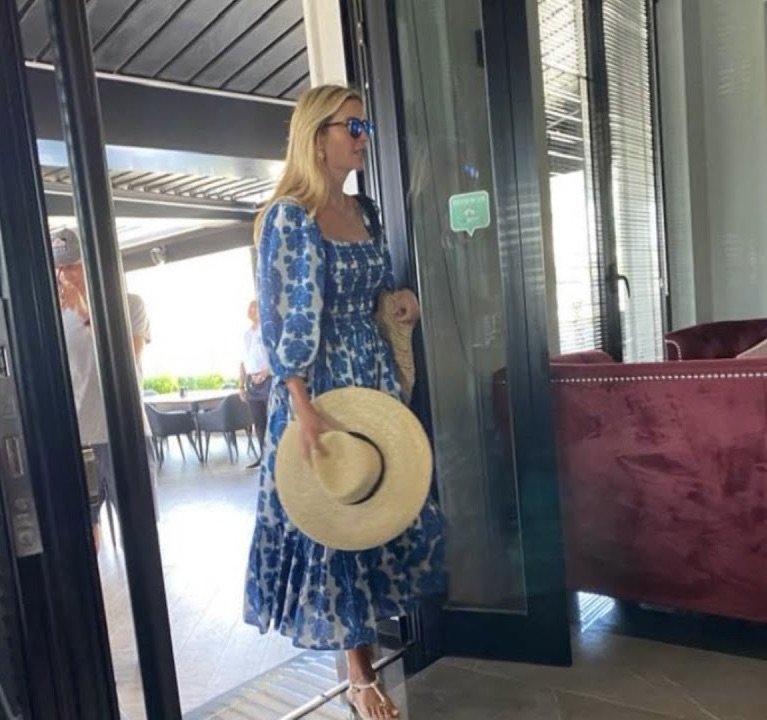 Ivanka Trump In Albania!
For the second year in a row #Saranda, #Albania which has become a HOT tourist destination for world's rich & famous was visited again this year by the daughter of the former US president, #DonaldTrump. 
#IvankaTrump #WorldVacation #Europe #Kosova #USA https://t.co/kxGR9oEcpU
