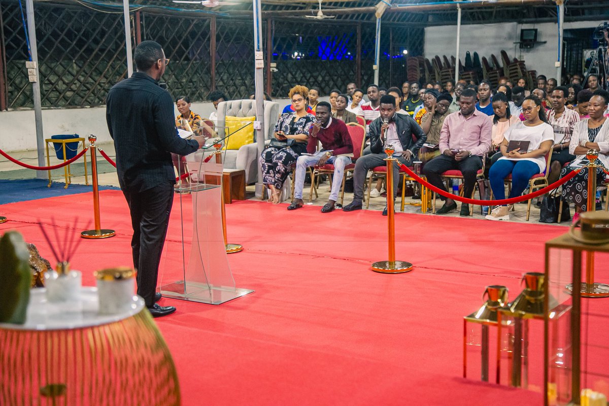 GOD is working out a MIRACLE for you

MUNGU anatengeneza MUUJIZA kwaajili yako