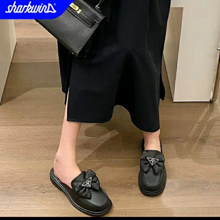 racunnstepie's tweet photo. 1. sepatu lucuuu bisa buat formal dan non formal 
https://t.co/9vL02KrGRI https://t.co/ynXwT7hHlt