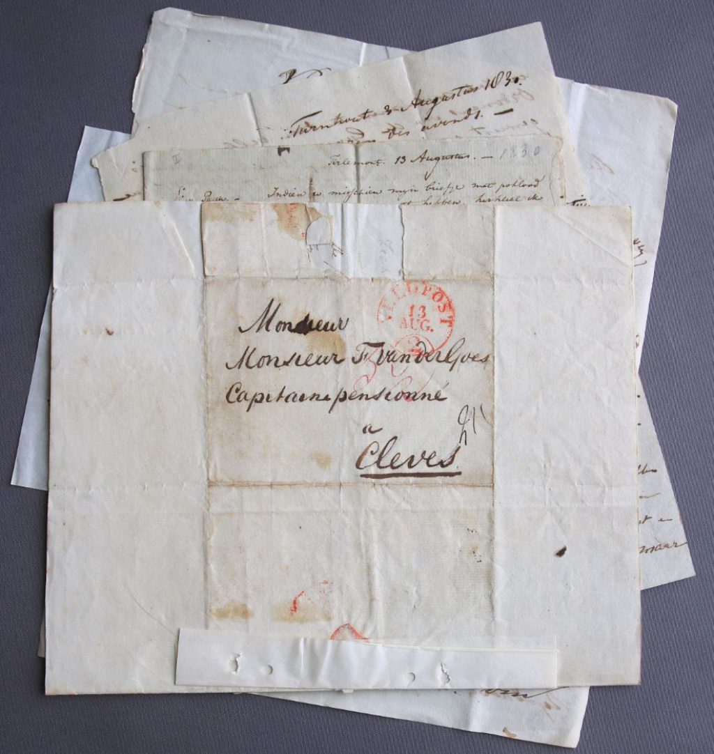 ✉️"Lieve papa, maak u niet ongerust. Tot nog toe gaan de Belgen overal lopen, ons verlies is onbeduidend." Dat schrijft een soldaat tijdens de #TiendaagseVeldocht aan zijn vader in 1831: ow.ly/nNzU50P6c2n

#GeschiedenisLokaalDelft <a href="/archiefDelft/">Stadsarchief Delft</a>