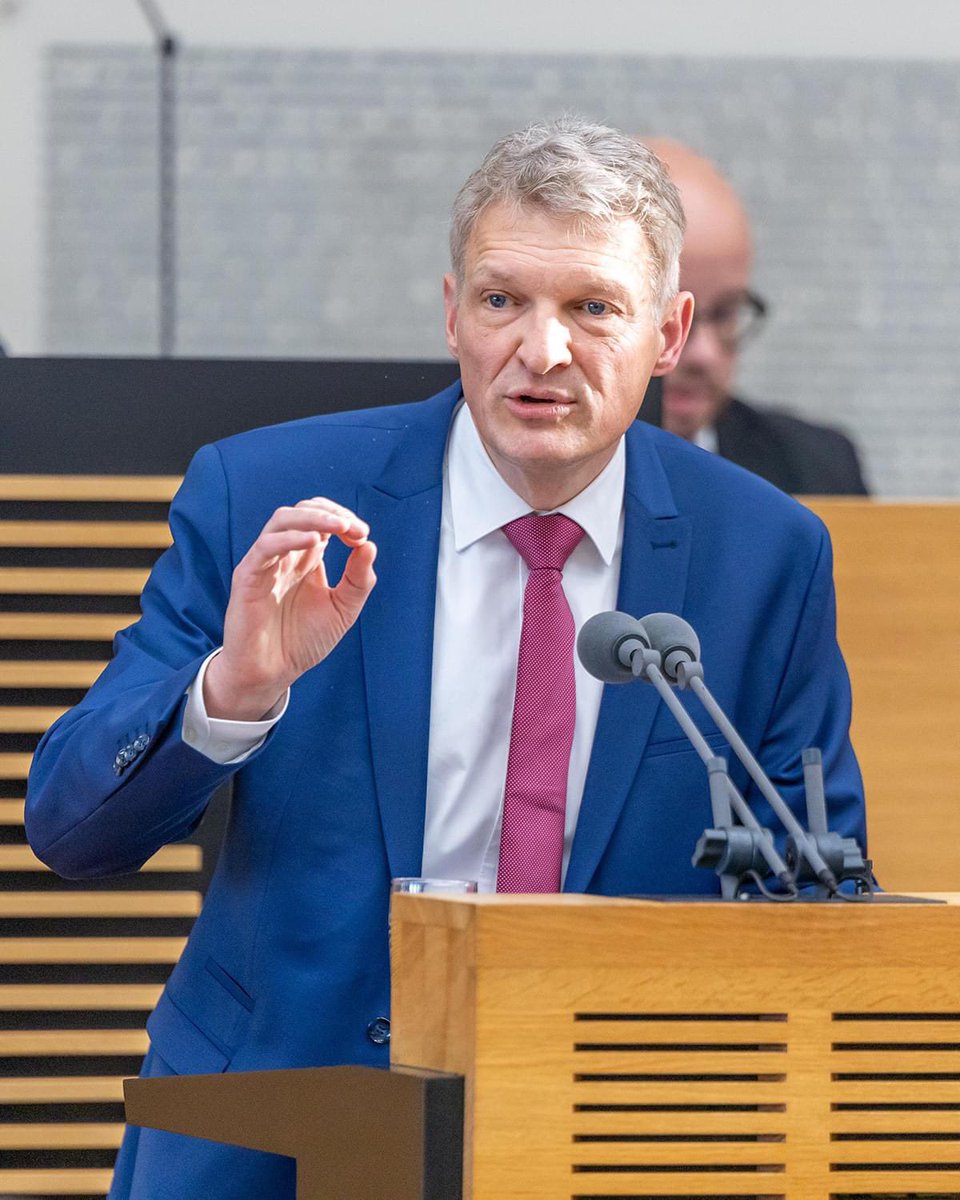 Stephan_Toscani's tweet image. Für die CDU Saar ist klar: Die CDU lehnt Koalitionen und ähnliche Formen der Zusammenarbeit mit der AfD ab. Dieser Beschluss des Bundesparteitages gilt für alle Ebenen, vom Bundestag bis zur Kommunalebene.