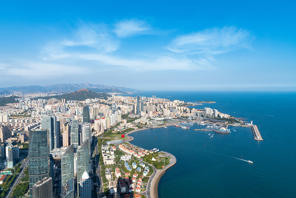 Impressive! #Qingdao enterprises shined at the 24th China Patent Awards with 24 accolades, accounting for nearly half of #Shandong province's total. Their achievements spanned across various sectors, including smart appliances, rail transport, and marine equipment.