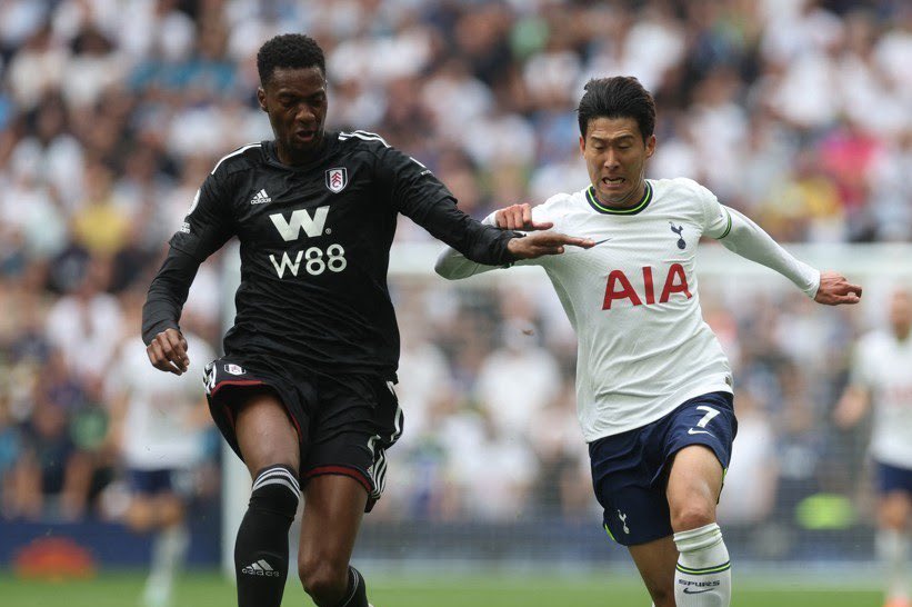 Daily_Hotspur's tweet photo. 🚨 JUST IN: There is a growing expectation that #thfc will submit a bid for Fulham defender Tosin Adarabioyo as one CB arrival.

The 25-year-old is believed to be keen on the move. | @AlasdairGold https://t.co/7ReqLInjRb