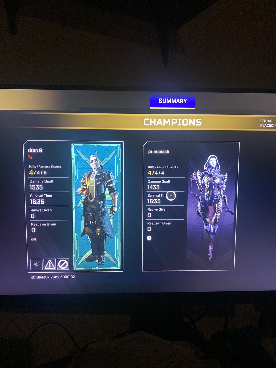 priincessbee49's tweet photo. Couples who play together… stay together!! #TeamMayes #Apex #GamingCouple #Goals #HisandHers https://t.co/pd47KYrDtA